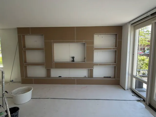 Tijdens de opbouw: de hele vloer blijft afgedekt