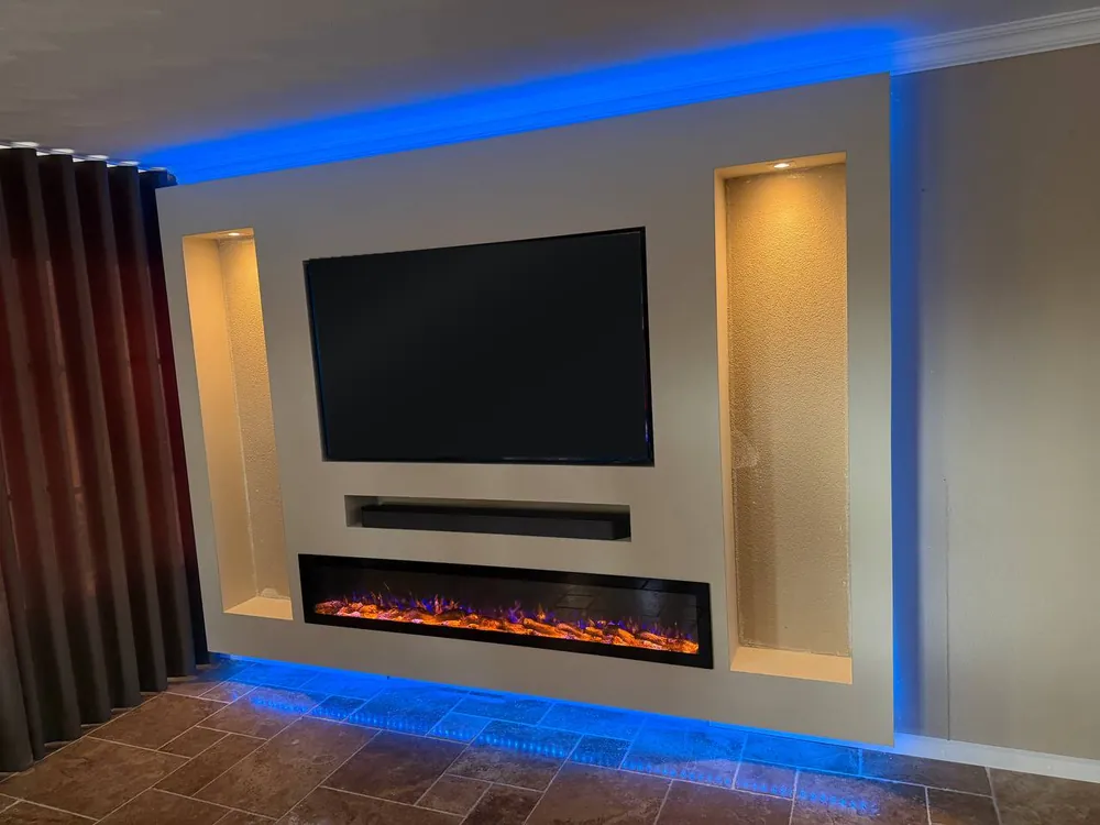 Nissen met blauwe LED langs plafond en vloer